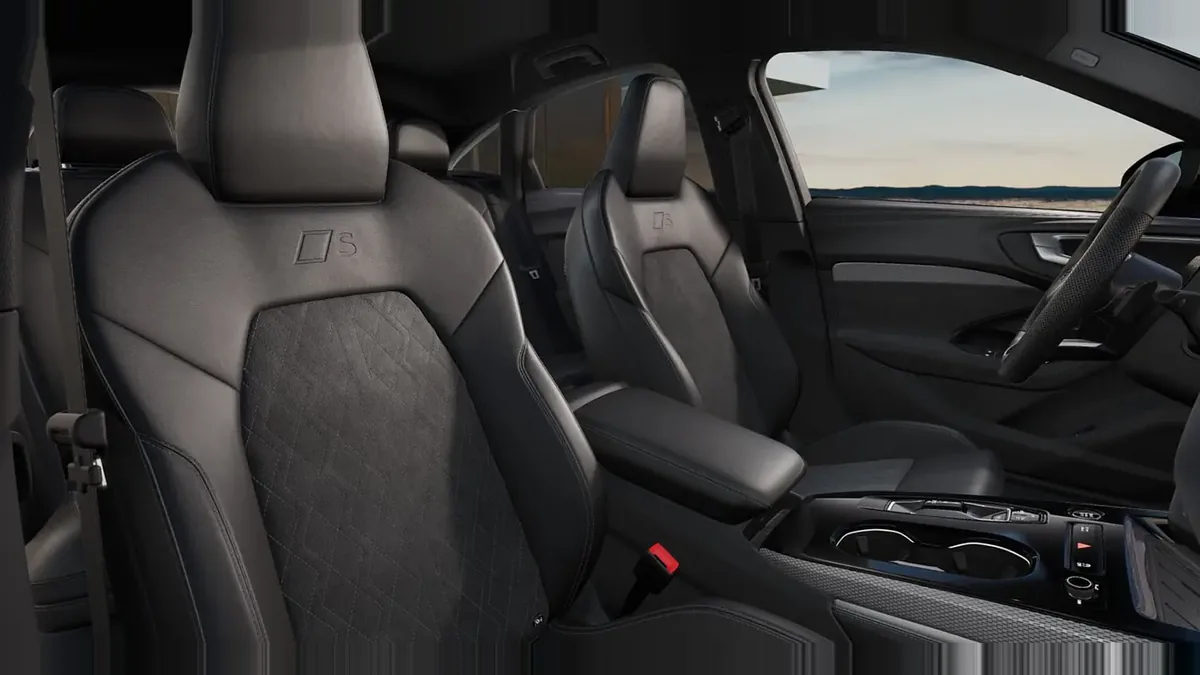 Audi A5 TDI 150kW (204CV) Black Line en renting en Málaga — Interior