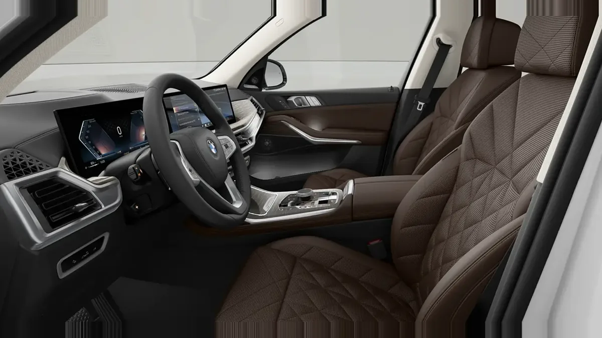 BMW X7 xDrive40i en renting en Málaga — Interior
