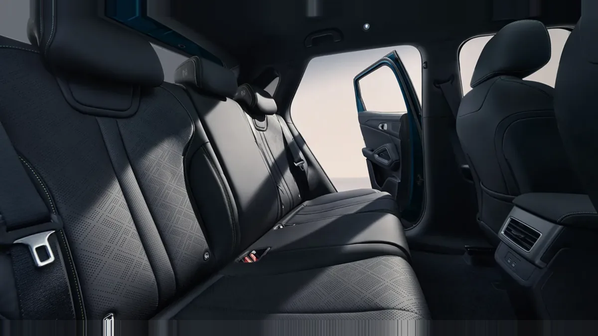 BYD ATTO 2 DM-i Active en renting en Málaga — vista 10