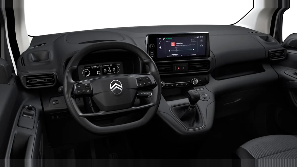 Citroën Berlingo Talla M BlueHDi 100 YOU L1 N1 Adaptado en renting en Málaga — Trasera