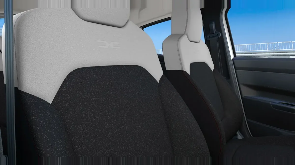 Dacia Spring Expression Electric 33kW (45CV) en renting en Málaga — Interior