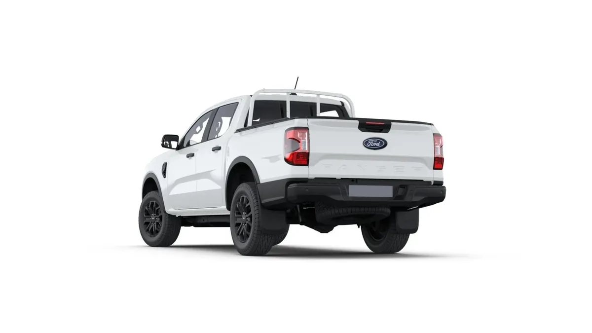 Ford Ranger XLT Doble Cabina 3.0 EcoBlue 240CV en renting en Málaga — Trasera