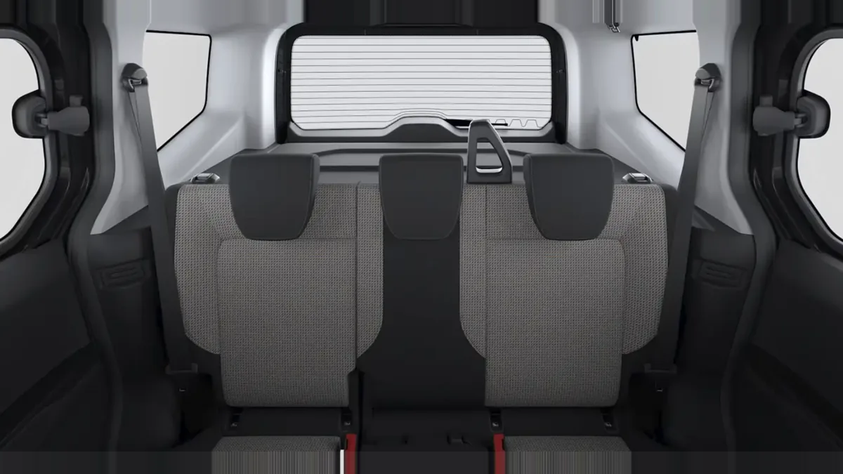 Ford Tourneo Courier Trend 1.0 Ecoboost 125CV M1 II en renting en Málaga — vista 6