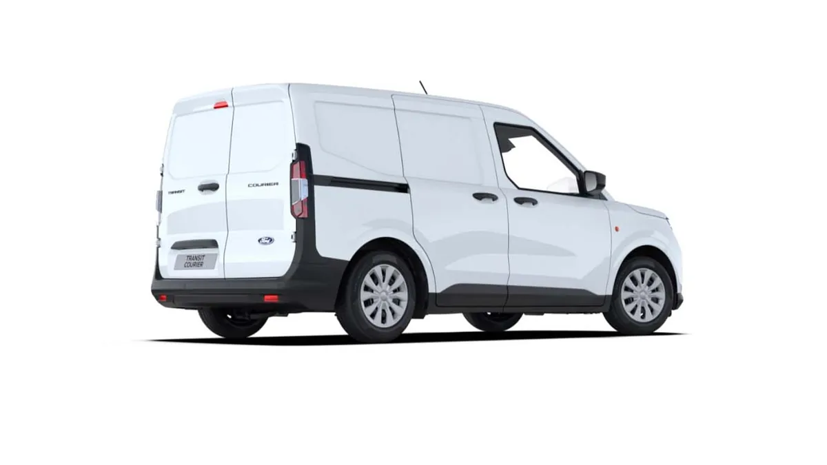 Ford Transit Courier Van 1.5 Ecoblue Trend en renting en Málaga — Trasera
