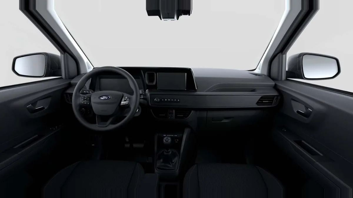 Ford Transit Courier Van 1.5 Ecoblue Trend en renting en Málaga — Delantera