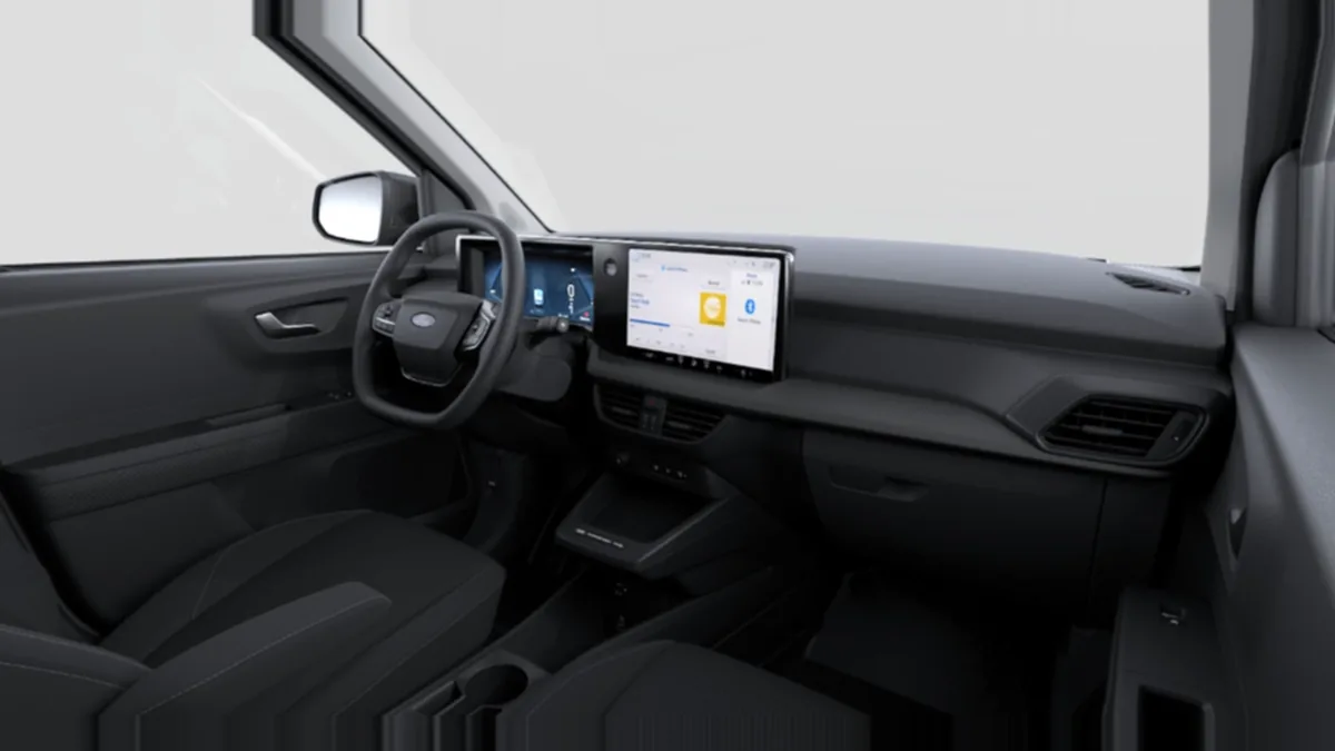 Ford Transit Courier Van Trend BEV 136cv Automática II en renting en Málaga — Interior