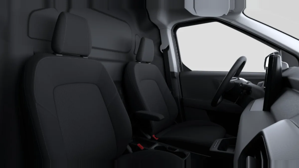Ford Transit Courier Van Trend BEV 136cv Automática II en renting en Málaga — vista 6