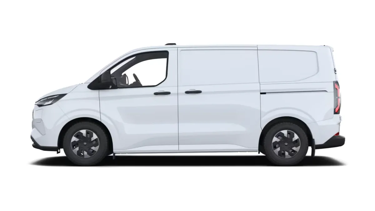 Ford TRANSIT CUSTOM Van BEV 83kWh 100kW 320 L1 Trend en renting en Málaga — Lateral