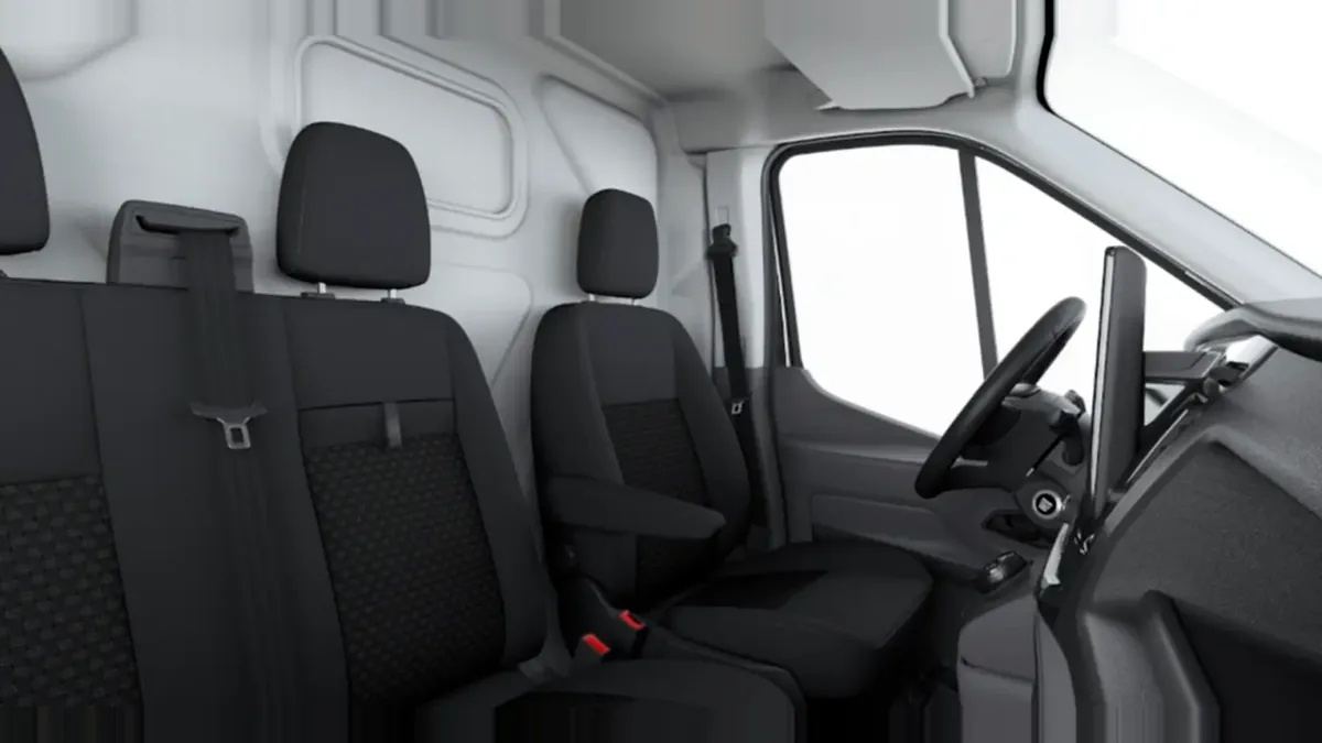 Ford Transit Van 350 L3 BEV Trend 184cv RWD II en renting en Málaga — Interior