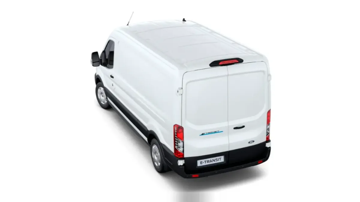Ford Transit Van 350 L3 BEV Trend 184cv RWD II en renting en Málaga — Lateral