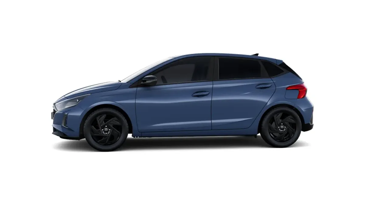 Hyundai i20 1.0T Black Line 90cv MY26 en renting en Málaga — Trasera