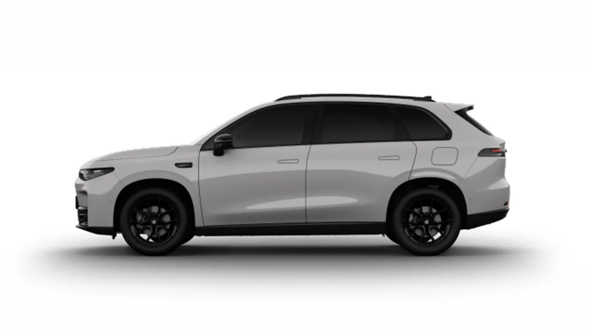 Leapmotor C10 REEV 28.4 kWh Style AT en renting en Málaga — Trasera
