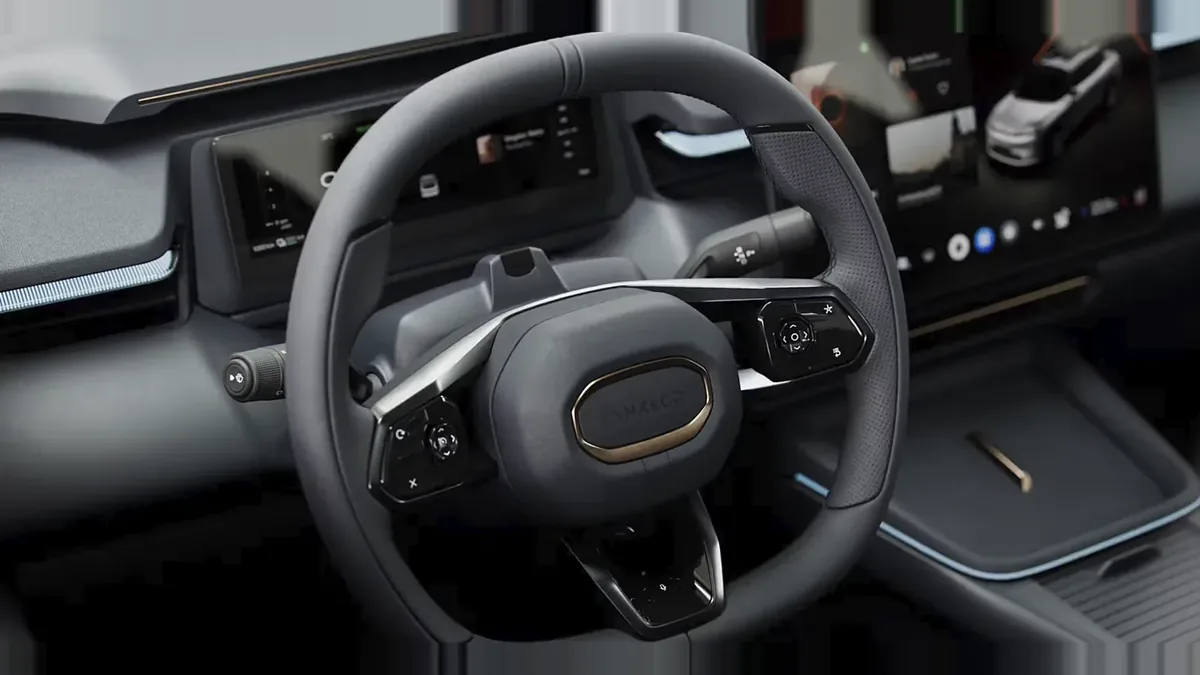 Lynk & Co 08 1.5 PHEV Core en renting en Málaga — Delantera
