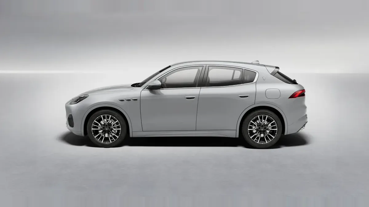 Maserati Grecale L4 MHEV 300CV AWD en renting en Málaga — Lateral