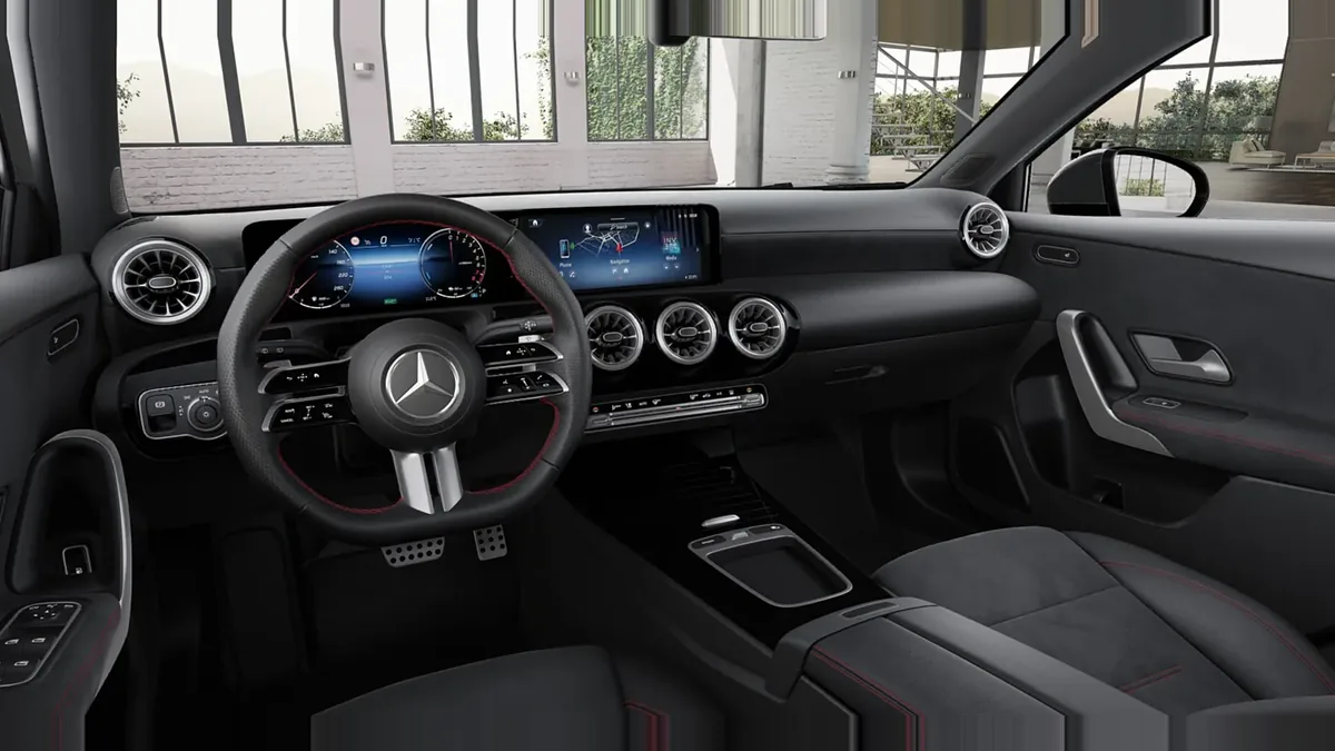 Mercedes-Benz CLASE A 250 e con tecnología híbrida EQ en renting en Málaga — Trasera