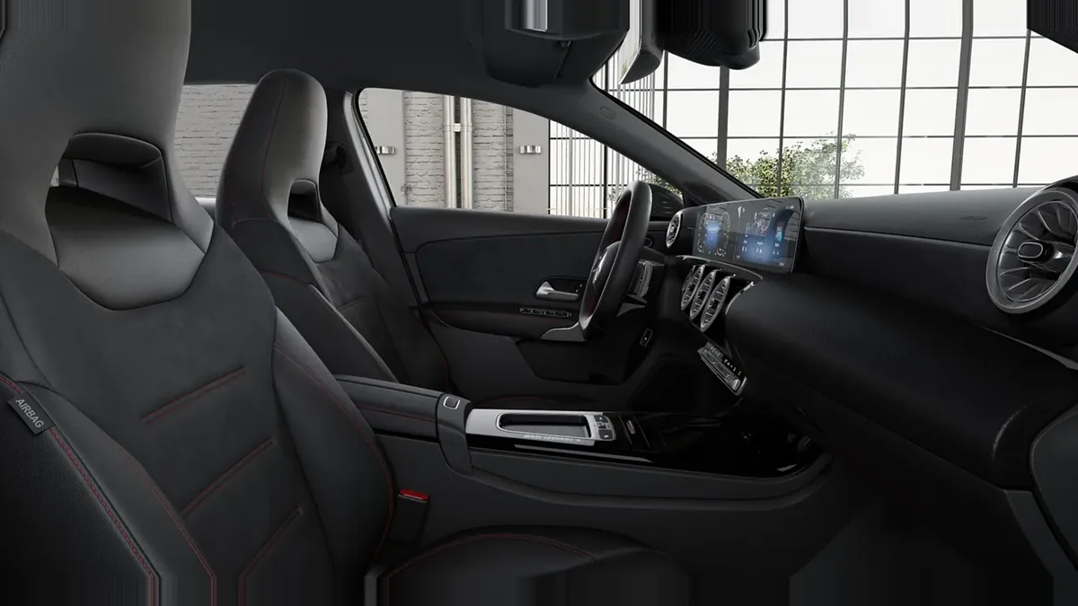 Mercedes-Benz CLASE A 250 e con tecnología híbrida EQ en renting en Málaga — Delantera