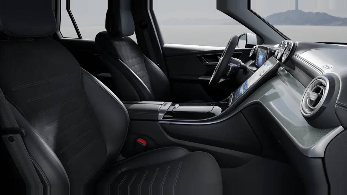 Mercedes-Benz GLC 220D 4MATIC en renting en Málaga — Interior