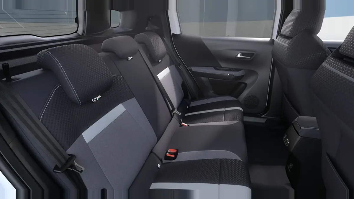 Opel Frontera GS 1.2T XHT Hybrid eDCT6 107kW S/S en renting en Málaga — vista 6