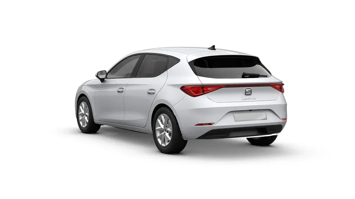 SEAT León 1.5 eTSI (115CV) DSG Style XL en renting en Málaga — Delantera
