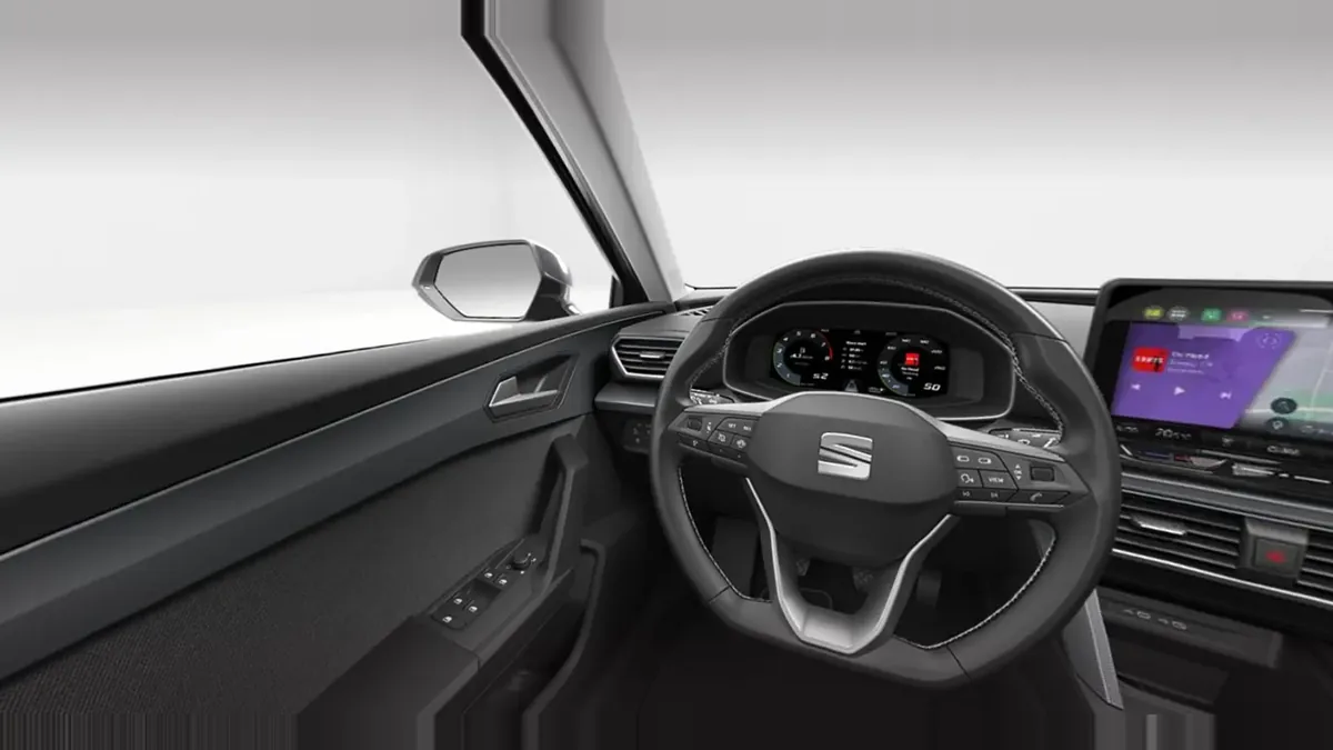 SEAT León 1.5 eTSI DSG-7 S&S Style XL en renting en Málaga — vista 7